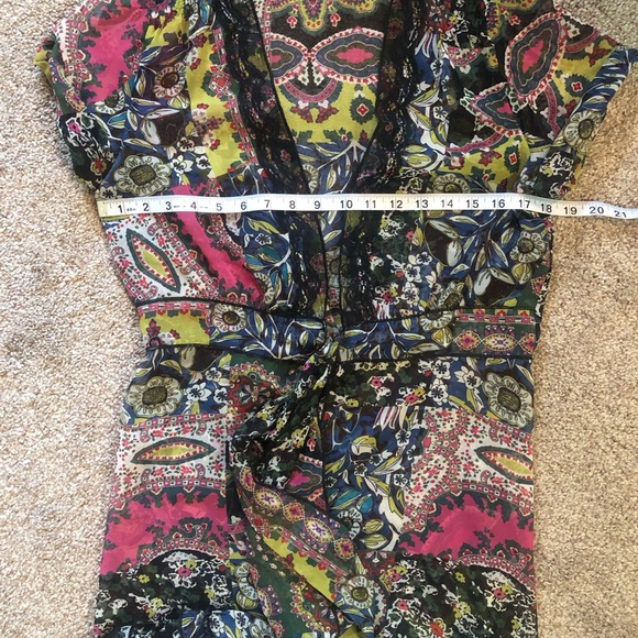 Cabi kimono or swimsuit cover up - Picture 9 of 10